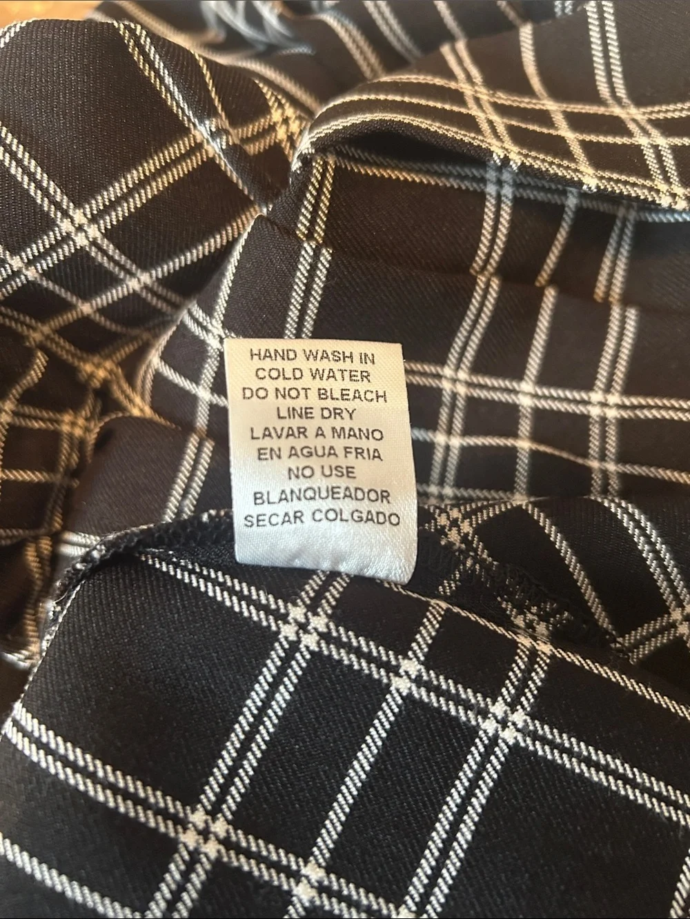Entro Black and White Skort - size s